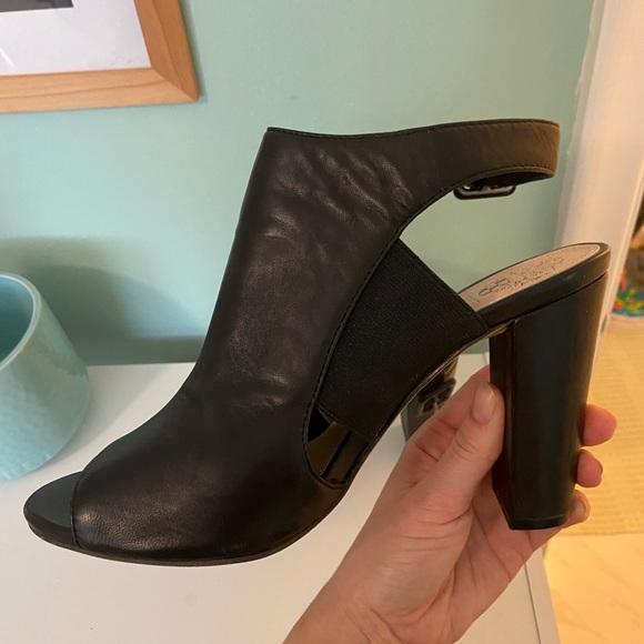 VINCE CAMUTO MULE - Picture 2 of 6